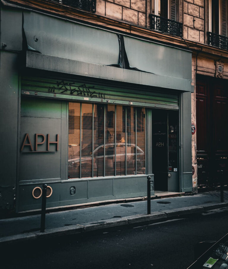 Hamilton × APH : quatre heures dans le mouvement H-50 Masterclass horlogère Hamilton à l’Atelier Parisien d’Horlogerie