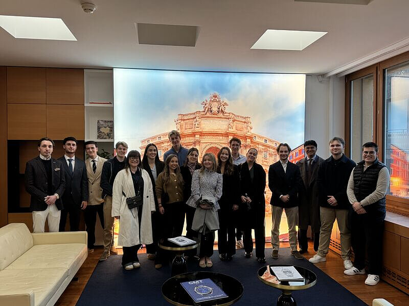 Visite de la manufacture Bvlgari Photo de groupe du WCBS à la manufacture