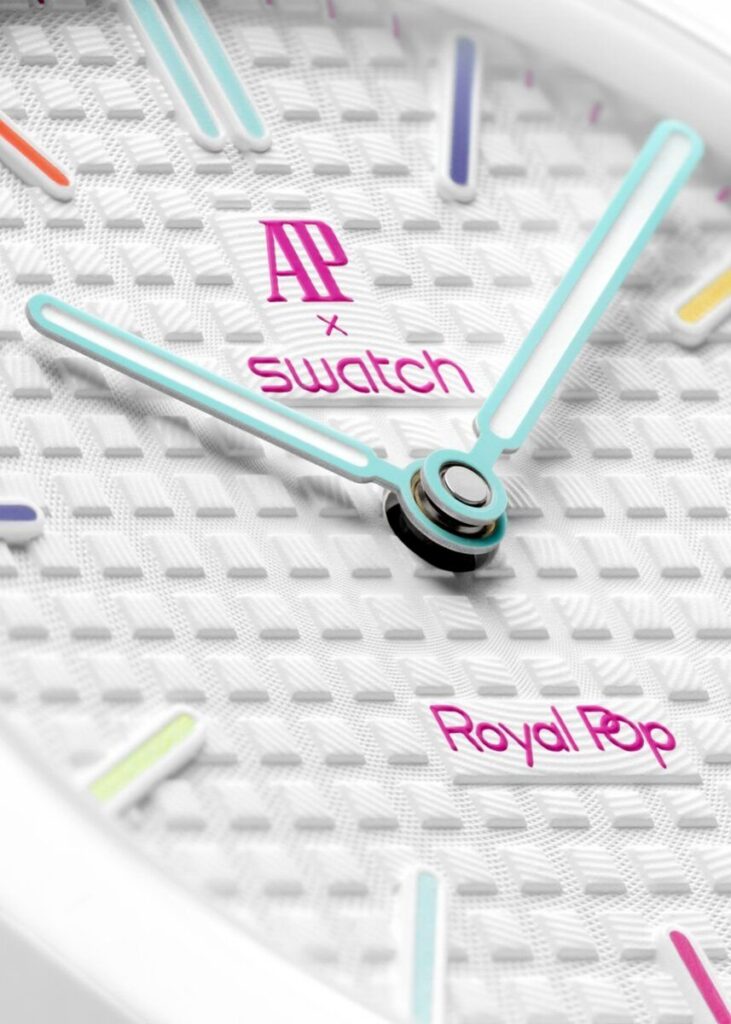 Swatch × Audemars Piguet : la Royal Pop Montre de la collection Audemars Piguet x Swatch Royal Pop en biocéramique