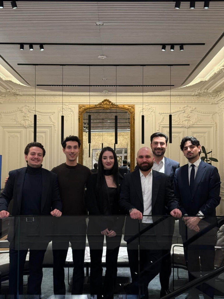 Le groupe du WCBS à la boutique IWC des Champs-Élysées