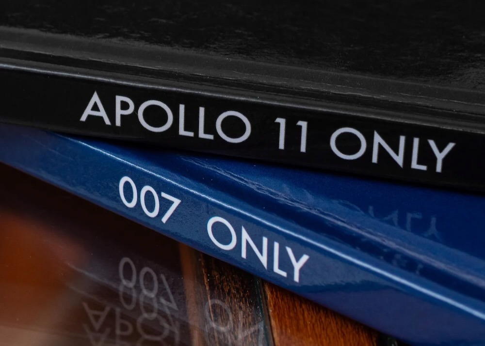Watchfid Collectibles : la référence horlogère en format court Les deux premiers volumes de la série Watchfid Collectibles, Apollo 11 Only et 007 Only