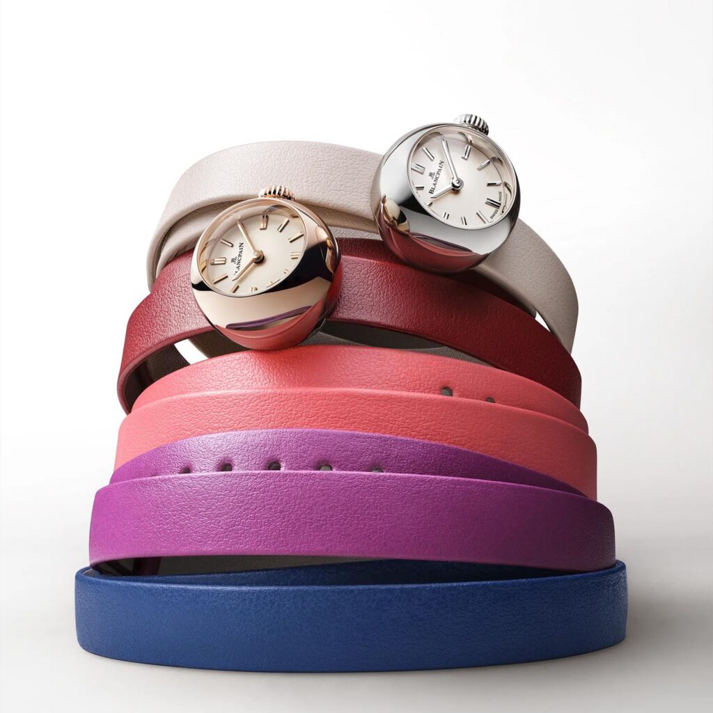 Les deux versions de la Lady B et leurs bracelets double tour