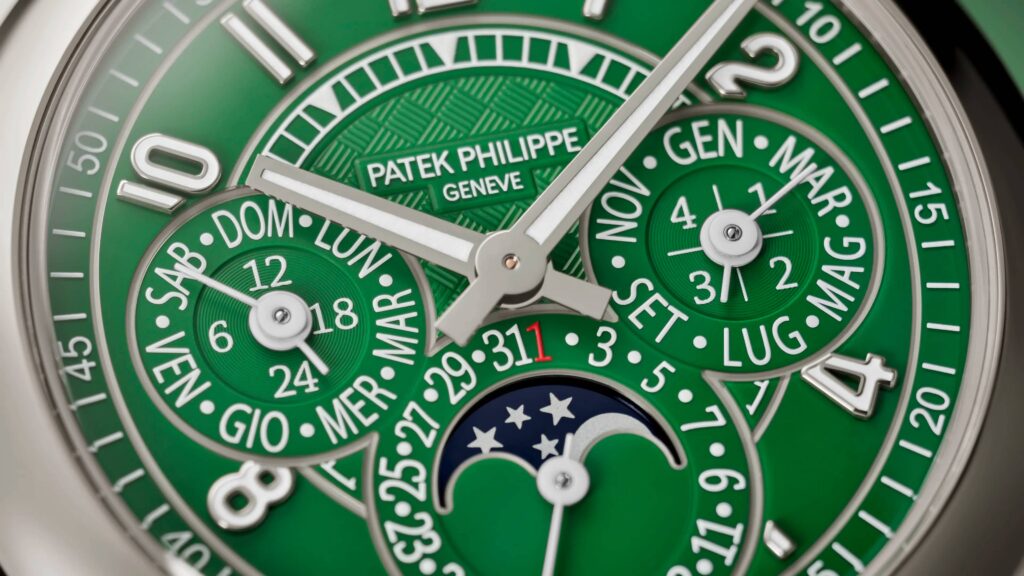 Patek Philippe dévoile sept éditions limitées à Milan La Patek Philippe Calatrava 7147G-010 à cadran vert laqué, quantième perpétuel, édition Milano 2026